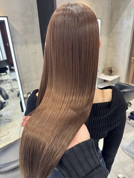 ザシェノンアオヤマ(THE CHAINON AOYAMA) 艶髪グレージュ レイヤーカット 髪質改善ケラチントリートメント