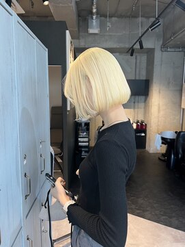 プネル 渋谷(PUNEL) ブロンド　アイリス