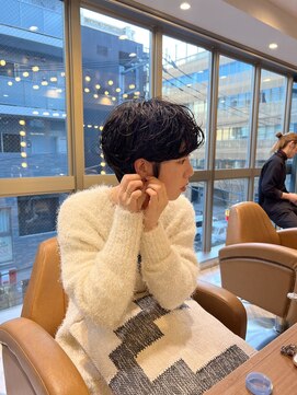 ロンド パルティール 大宮(Lond partir) カールセミディシアカラー姫カットダークアッシュショート