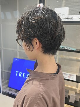 トレス(TRESS) ショートヘア　パーマ　ショートパーマ　原宿　表参道
