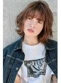 エッジショートはウェーブで女性らしさを！