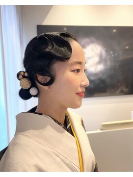 コル(Cor) アップスタイル　フィンガーウェーブ