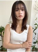 レイヤーカット顔周り前髪ありアッシュブラウン