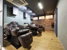 クリーブ 池袋(creeb)の雰囲気(ツイストスパイラル/ピンパーマ/毛流れパーマ/スパイラルパーマ)