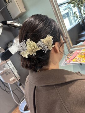 フラワーシニヨン