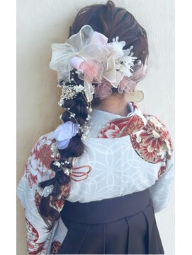 カウチ ヘアー ドレッシング(COUCH Hair Dressing) 編みおろしヘア