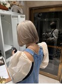 ミルクティーベージュ　海外カラー　透明感カラーハイトーンボブ