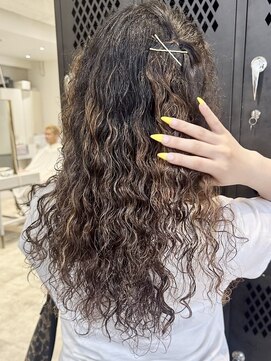 シキ(SIKI) 髪質改善パーマ透明感カラーダブルカラーブリーチ