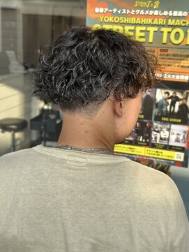 スウェル 船橋店(Swell) MEN’S HAIR/サーフカール/刈り上げセンターパート/船橋