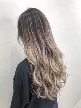 ジゼル(gisele) バックコームバレイヤージュ