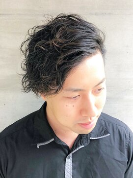 ヘアークリエイ トポライトウィロー 烏丸(Hair Create Polite willow) オシャレ感◎七三サイドパートアシメくせ毛風ゆるウェーブ