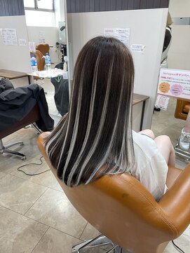 カルマ(KARMA) アッシュブラウン＋エクステハイライト10本