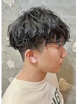 アカ(ACA)&nbsp;メンズカットパーマ波巻ツイストスパイラルパーマ札幌大通