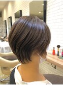 【泉 果穂】レディなショートスタイル