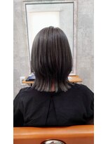 イコウヘアデザイン(icou hair design)&nbsp;シルバーアッシュのくびれミディ