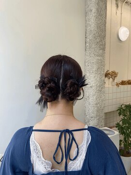 リル(re'll) 《花屋併設》タイトアレンジ［酸性ストレート/ヘアセット]