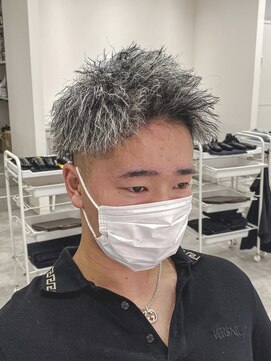 ルースト 西院店(ROOST) ツイストパーマ/ホワイトメッシュ/ツーブロック