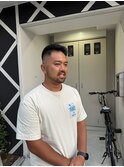 メンズ刈上げ短髪フェードバーバーフェザーアップスキンフェード