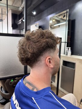 クロムトウキョウ ザ バーバー 新宿本店(CHROM TOKYO the Barber) フェードスタイル