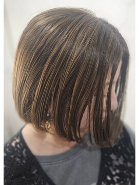 切りっぱなしボブ