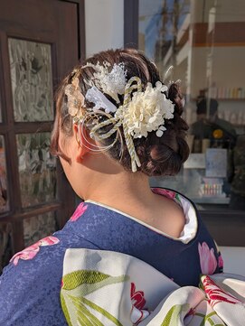 ローリーポーリークラウン(Roly Poly Clown) 2026年二十歳のつどいヘアセット♪