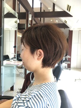 フォルテ 焼津店 シルエットがこだわりのショートヘア