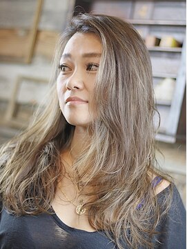 ルーベル (RuBell) トレンドカラーにウェーブ☆