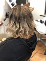 フィー 東川口店(fee) グラデーション/ハイトーン/ベージュ/ハイライト/ミディアム