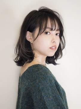 ビュートリアム 梅田(BEAUTRIUM) 外ハネロブ/切りっぱなしボブ/レイヤー/30代/40代/50代/梅田