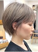 新宿ショート/ショートヘア/ボブ/ぱつっとボブ/白髪ぼかし