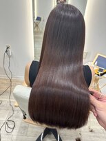 レヴ 草加店(LEV.)&nbsp;ニュアンスカラーレイヤーカット ウェットヘア オリーブベージュ