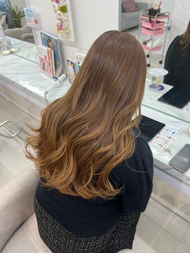 エレラビューティー(ELERA beauty) ダメージレス透明感カラー/ハニーブラウン/レイヤーロング