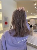 ハイトーングレージュ