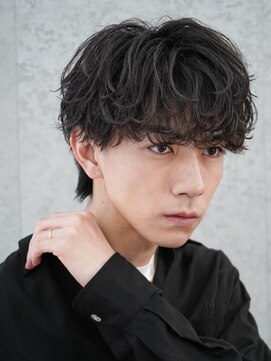 フィフス(fifth) 無造作ゆるめシャドウパーマメンズ黒髪マッシュカット刈り上げ