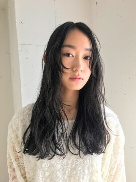 チェルシー 表参道 学生限定　直毛に「ゆるめでとれにくいパーマ」をかける