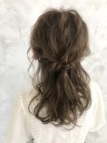 ロク 高田馬場(lok)&nbsp;大人かわいいゆるふわハーフアップ  ［lok  あらい］【高田馬場