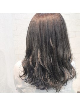 ルシール バイ アリア(Lucir by aria) ハイ透明感グレージュ♪