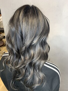 エイトセカンド 新宿三丁目店(EIGHT second) イルミナカラー×ケアブリーチ