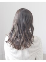 リリー ヘアー デザイン(LILY HAIR DESIGN) 質感を柔らかくみせるカーキベージュ！ロングヘア！