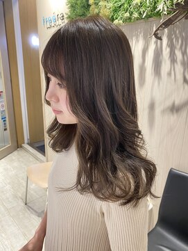 フリーラ 表参道(freera) 小顔★くびれミディ★ほんの少し顔まわりにレイヤーを