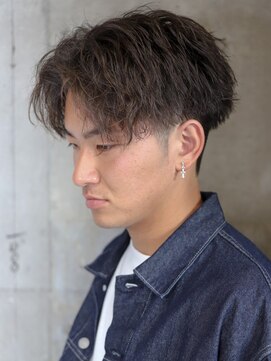 アルフレッド 平針店(alfRed) センターパート×ゆるめツイストパーマ　10代20代