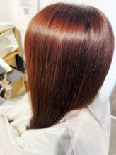 アクロ ヘアー(ACRO HAIR) うる艶深めピンクで顔映りアップ