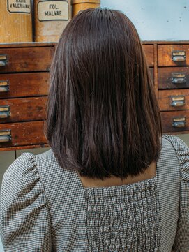フローラビューティーヘアー(Flora Beauty Hair) 顔周りレイヤー/20代/30代/40代/50代/岡山/表町