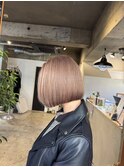 ベージュ