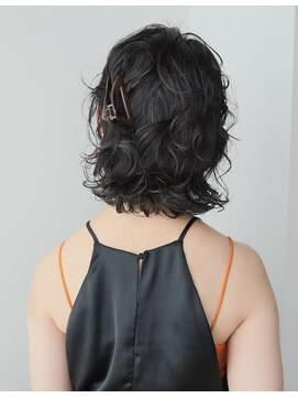 シーナ(sina) スクエアパーマ