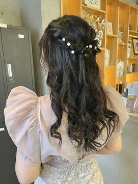 リタ 枚方(Rita) 20代30代ドレスヘアゆるふわ巻き大人気!ヘアアレンジ