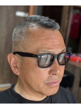 ピシャッとニ代目銀二郎 シンサイ刈り