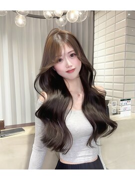 リリー(Lilley) 天神/博多/韓国ヘア/ヨシンモリ/レイヤーカット