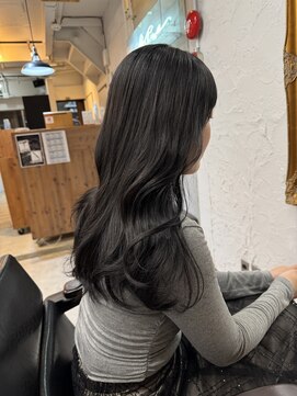 トーンダウン　グレージュヘア　透け感カラー　地毛風カラー