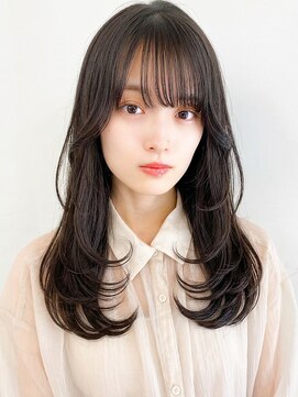 ラ ヴェラー(La valeur) 髪質改善艶髪グレージュ×くびれロングレイヤーカット夏カラー